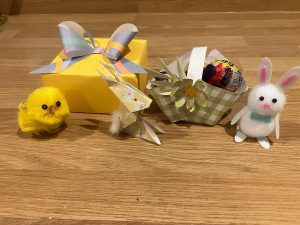 Bunnies and Baskets Easter Craft at Blue Zucchini